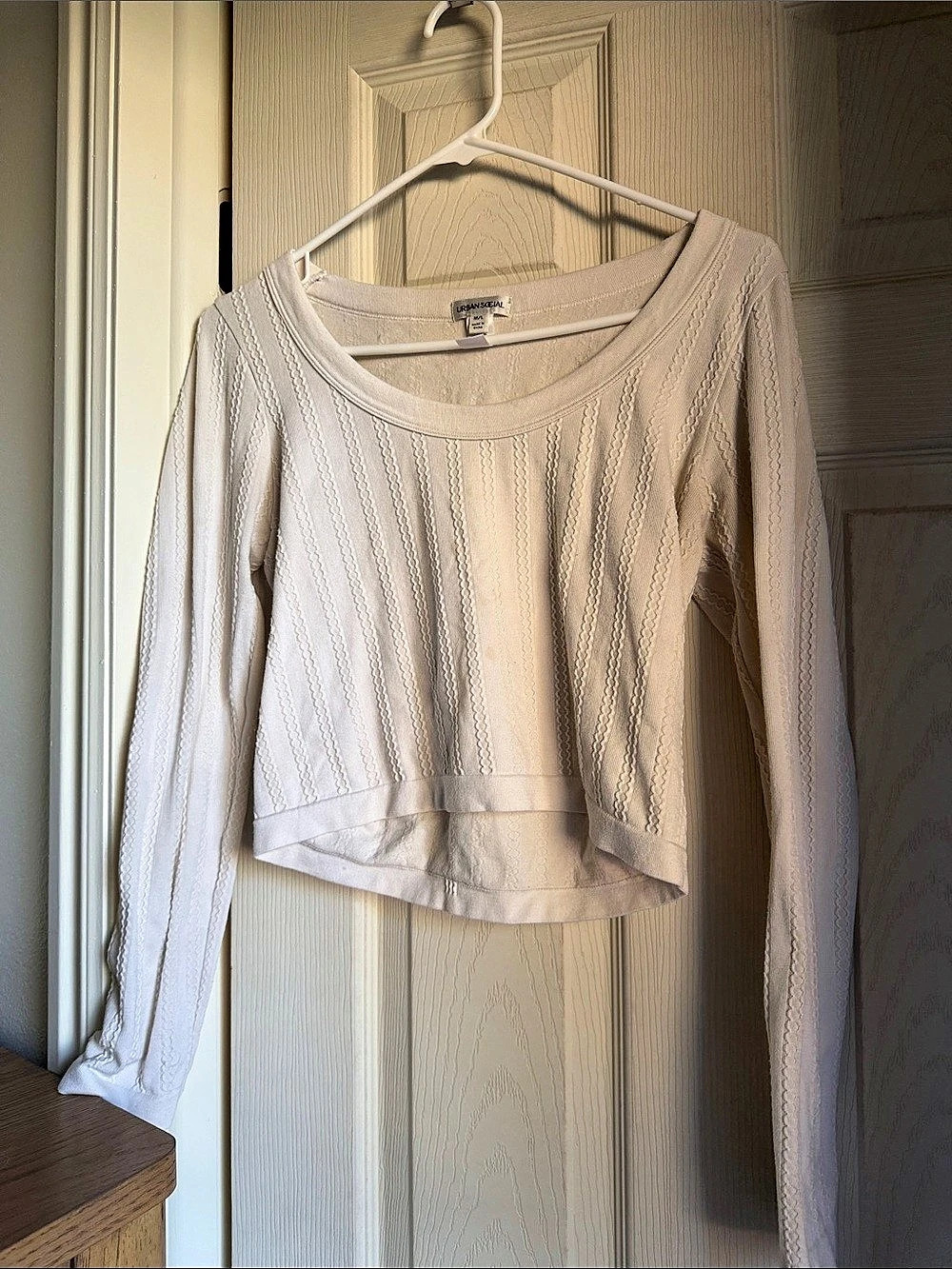 Urban Social Textured Cropped Sweater in White M/L